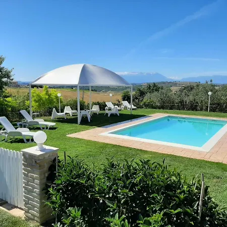 Tre Laghi Luminous With Pool And Aircon Citta Sant'Angelo