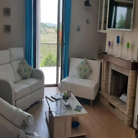 Tre Laghi Luminous With Pool And Aircon