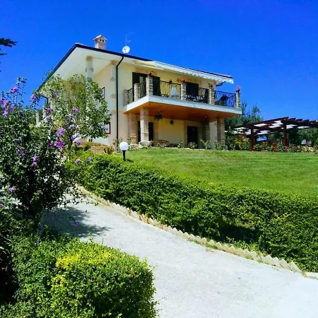 Tre Laghi Luminous With Pool And Aircon *