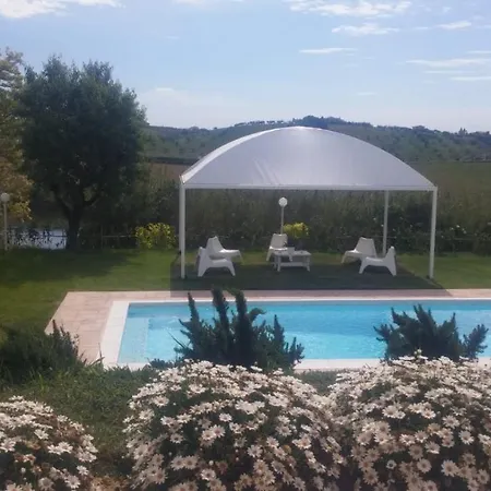 Tre Laghi Luminous With Pool And Aircon Appartement *