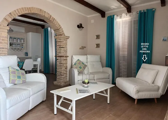 Tre Laghi Luminous With Pool And Aircon Апартаменты *