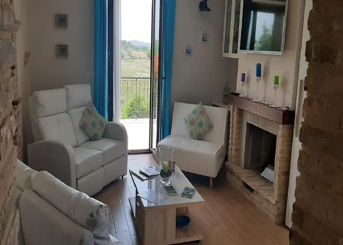 Tre Laghi Luminous With Pool And Aircon