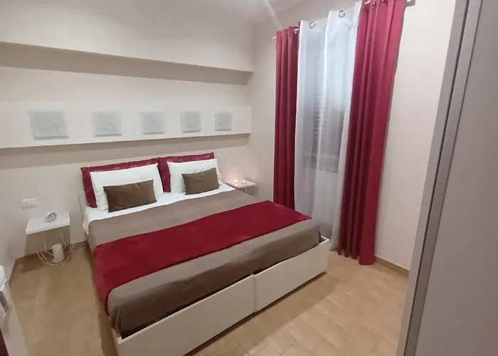 Tre Laghi Luminous With Pool And Aircon