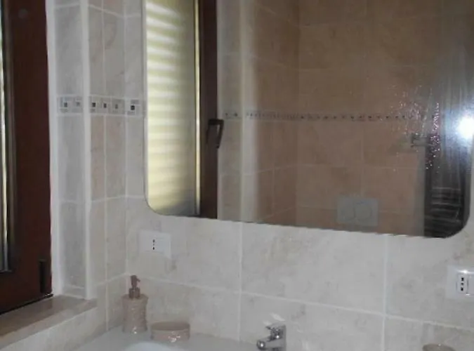 Tre Laghi Luminous With Pool And Aircon