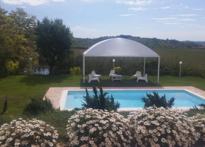 Tre Laghi Luminous With Pool And Aircon דירה *